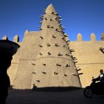 Culture/Timbuktu celebrates 700-Year-Old Mosque with restoration ritual