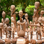 Burkina Faso PM visits “The Perspicacity of Masks” exhibition at La Villa-Rose